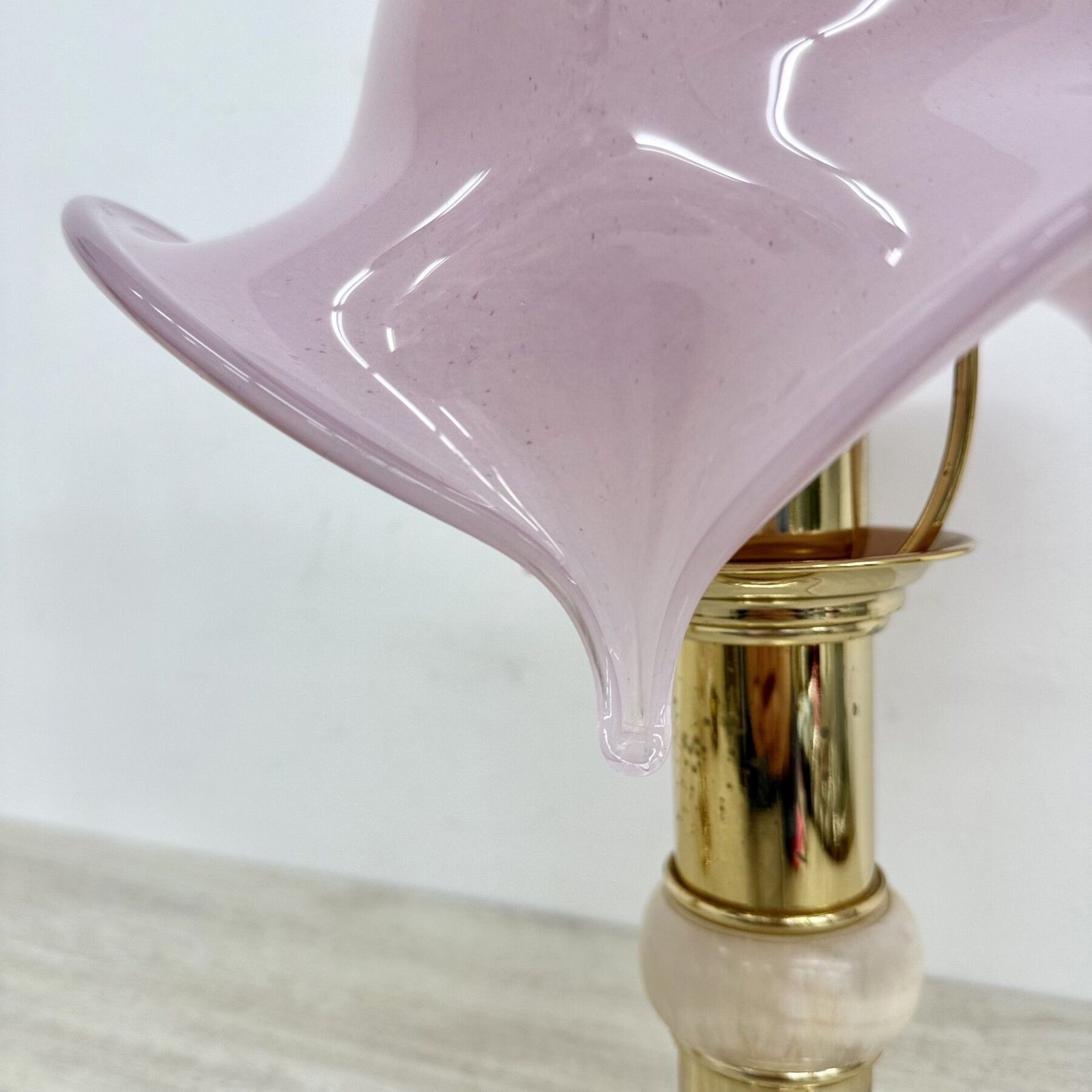 Set van 2 roze Murano glazen tafellampen met albast detail, jaren 1970 photo buy
