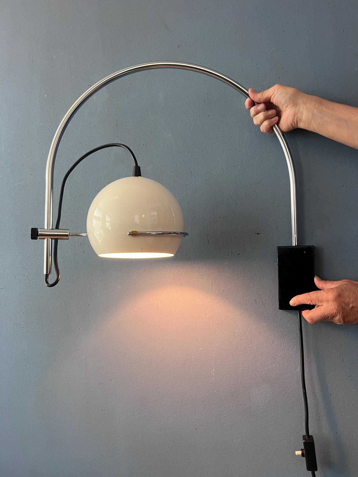 Vintage Gepo Arc Wall Lamp In White Metal, Mid Century Modern Space Age Lighting photo vinterior