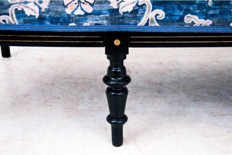 photo vinterior Antique Sofa   Hans Makart, Austria, First Half Of The 19th Century. After Renovation.