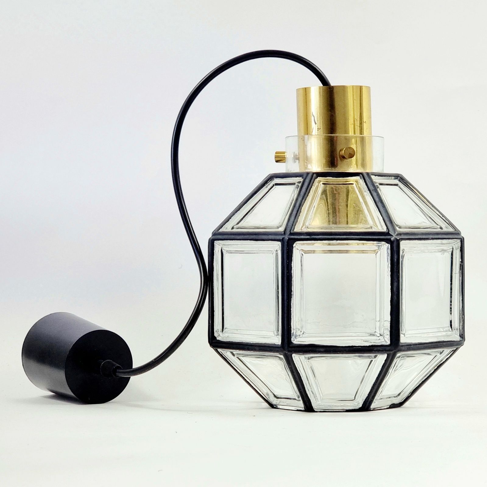 1 sur 2 - Suspension mid-century en verre et laiton, Limburg, Allemagne, années 1960 photo vinterior