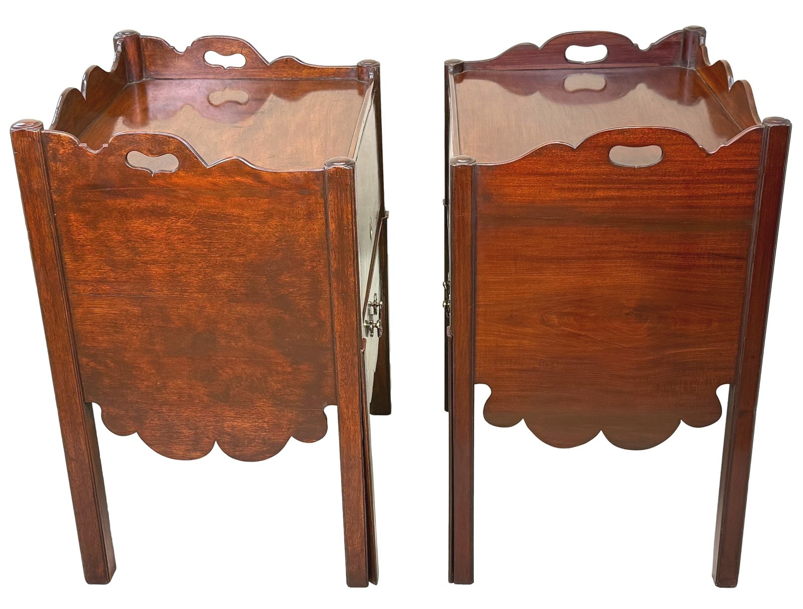photo buy Georgian 18th Century Matched Pair Of Mahogany Bedside Night Tables (England, Circa 1760)