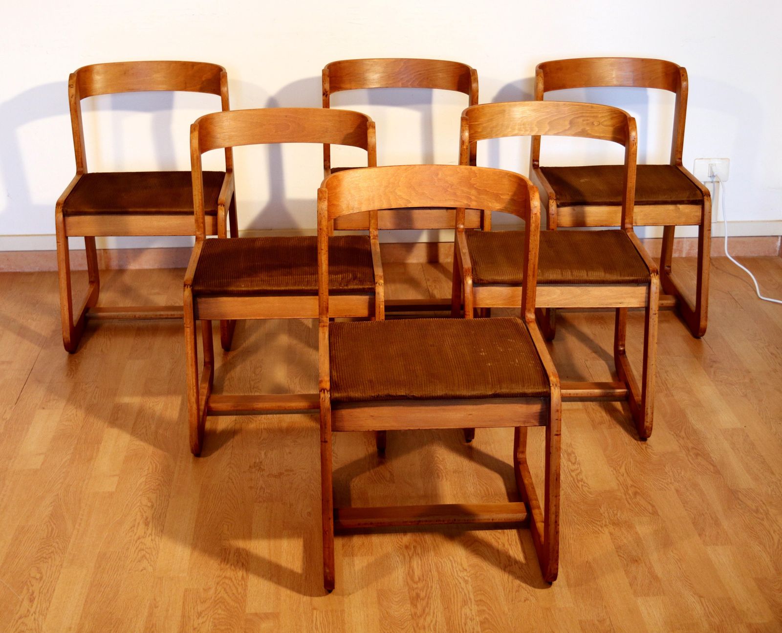 Set Van 6 Eetkamerstoelen Van Willy Rizzo Voor Mario Sabot In Bruine Velours Bekleding, Italië, Jaren 1970 photo furniture