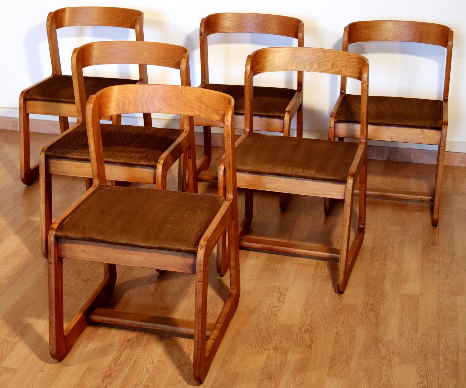 Set Van 6 Eetkamerstoelen Van Willy Rizzo Voor Mario Sabot In Bruine Velours Bekleding, Italië, Jaren 1970 photo vintage
