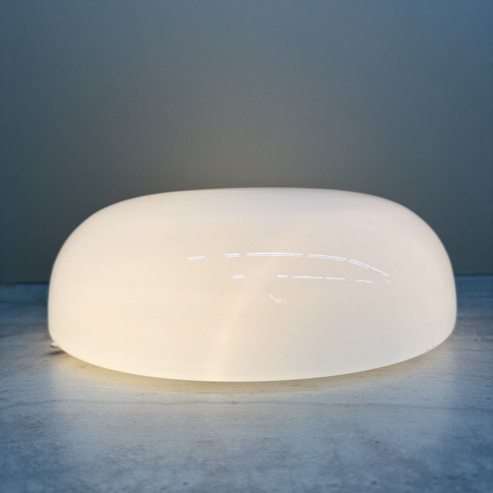 Gispen plafondlamp Dutch Design opaalwit glas, jaren 1930 photo 241.0