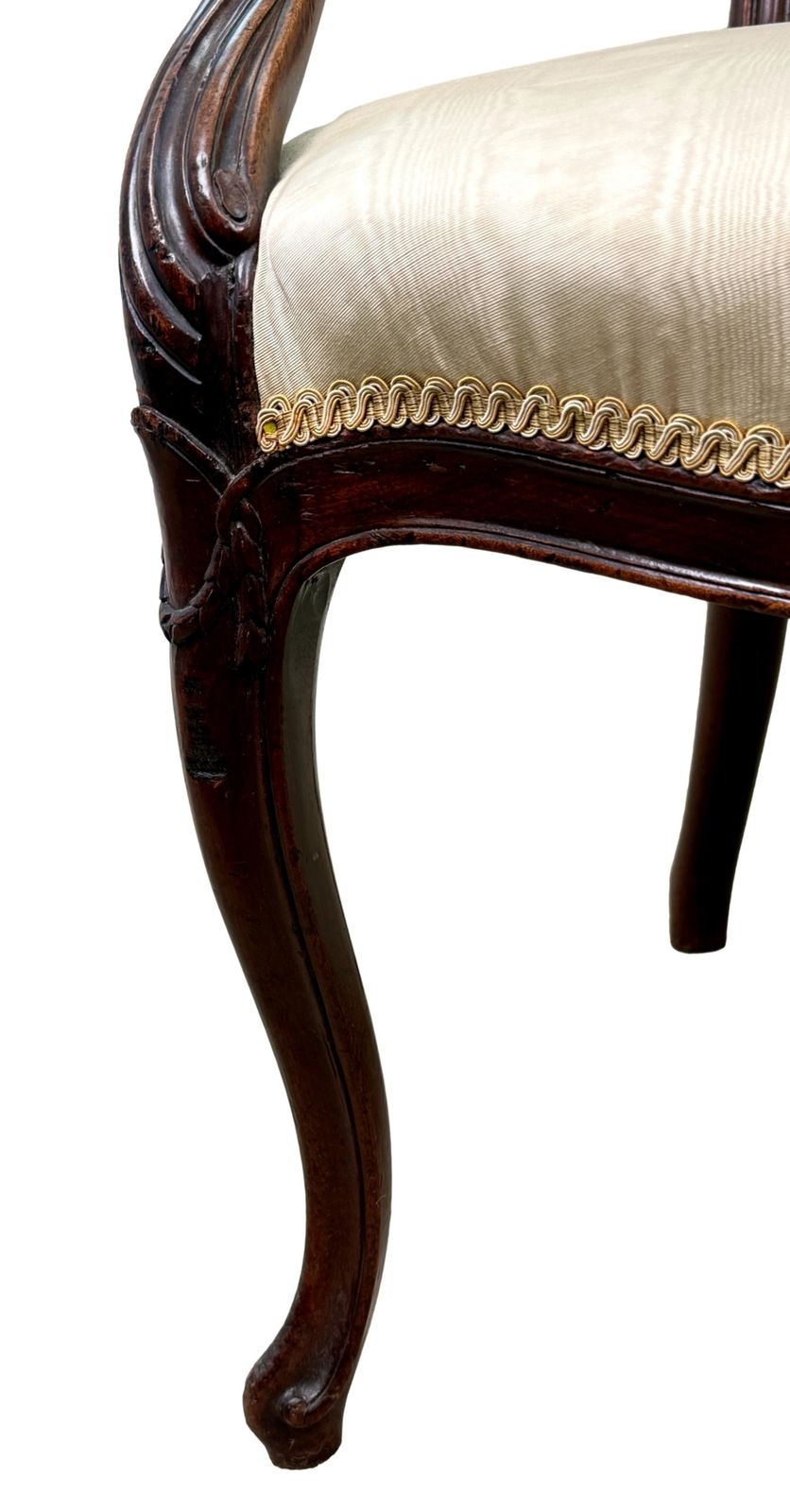 photo buy Georgian 18th Century English Hepplewhite Mahogany Salon Chair (England, Circa 1780)
