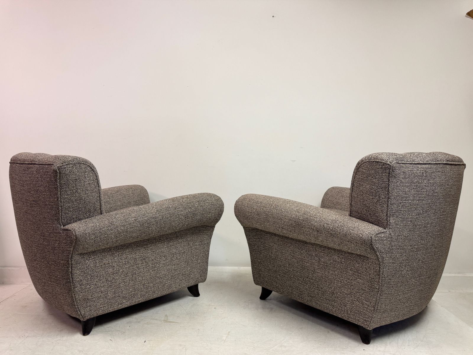 Furniture Pair Of Large 1940s Italain Armchairs Attributed To Guglielmo Ulrich photo