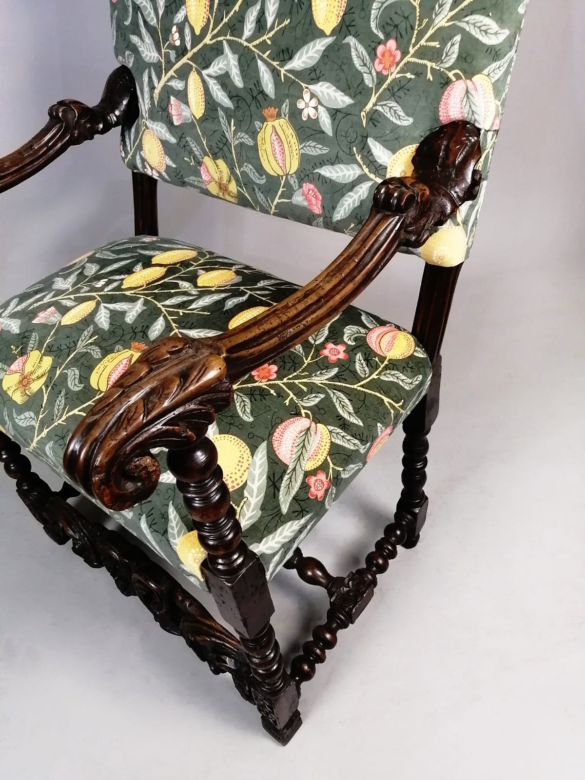 Large And Beautiful Carolean Solid Walnut Armchair C. 1670 photo 2160.0