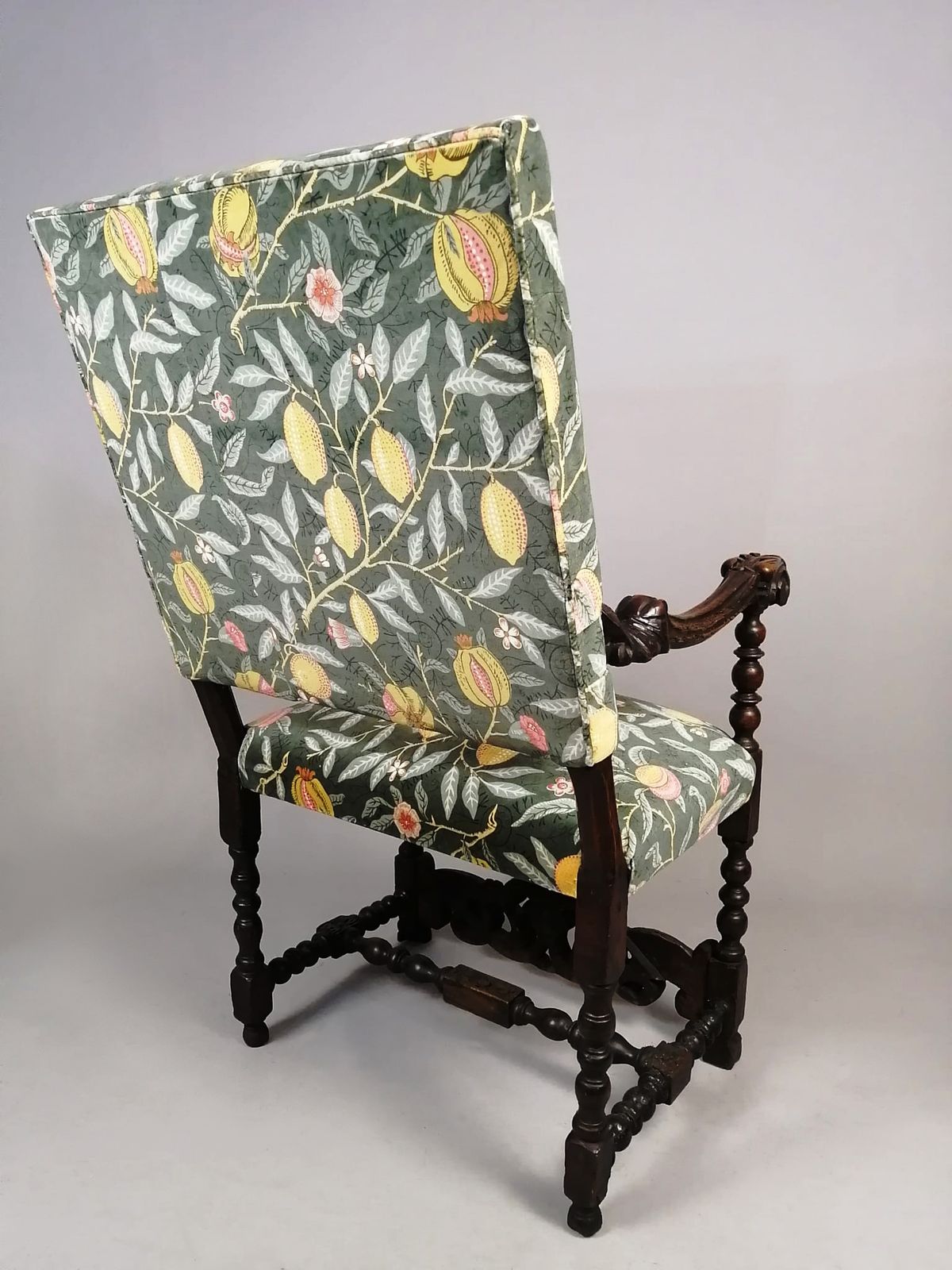 Large And Beautiful Carolean Solid Walnut Armchair C. 1670 photo vinterior