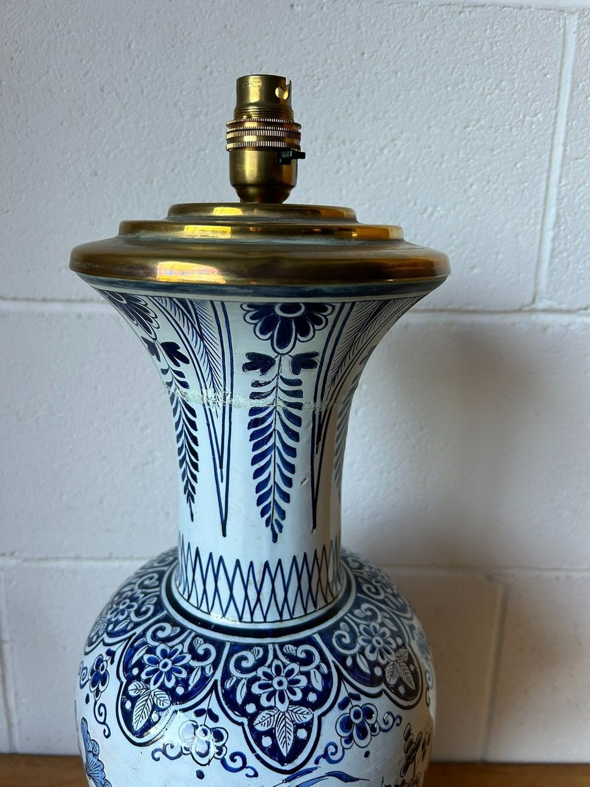 Chinese Oriental Vintage Hand Painted Lamp Hand Painted Blue & White Lamp photo vinterior