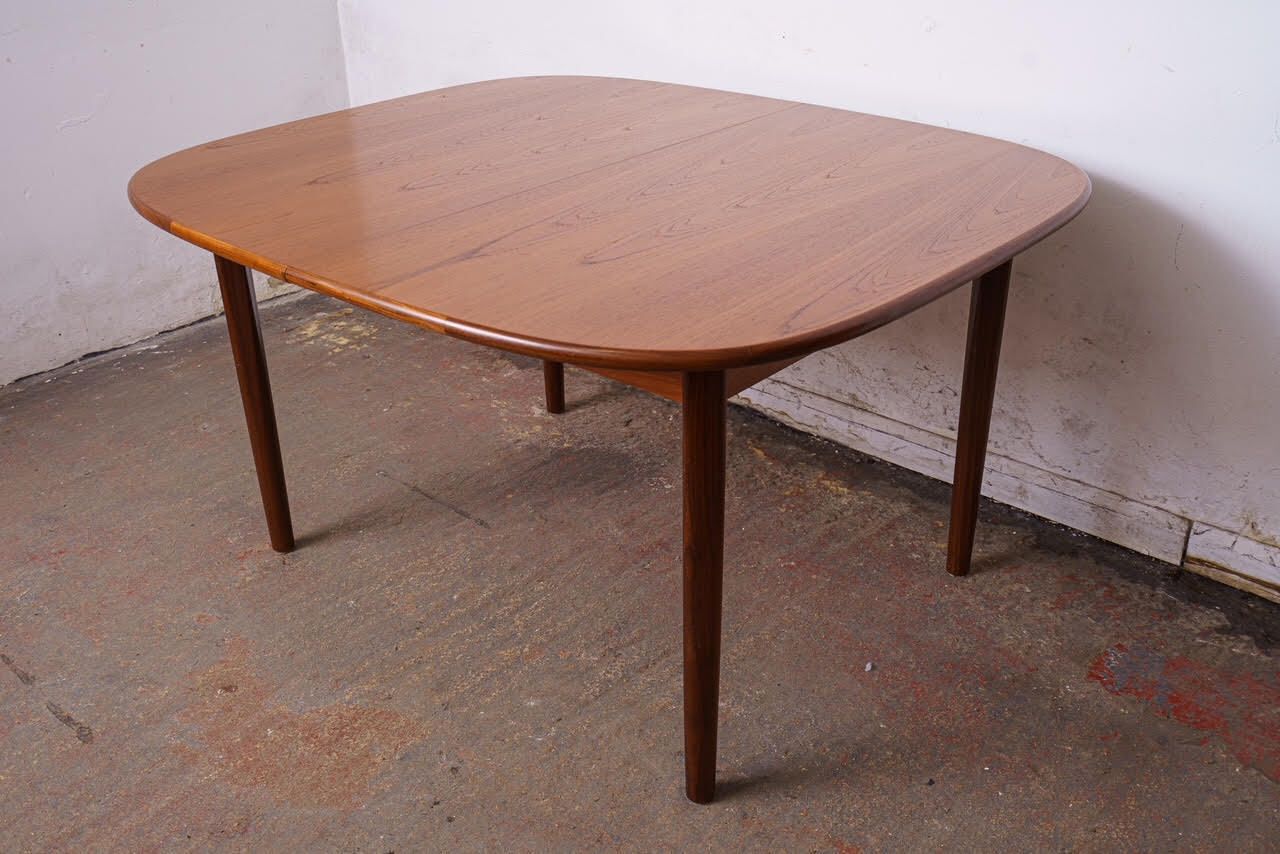 G Plan Mid Century Teak Extending Dining Table photo vinterior