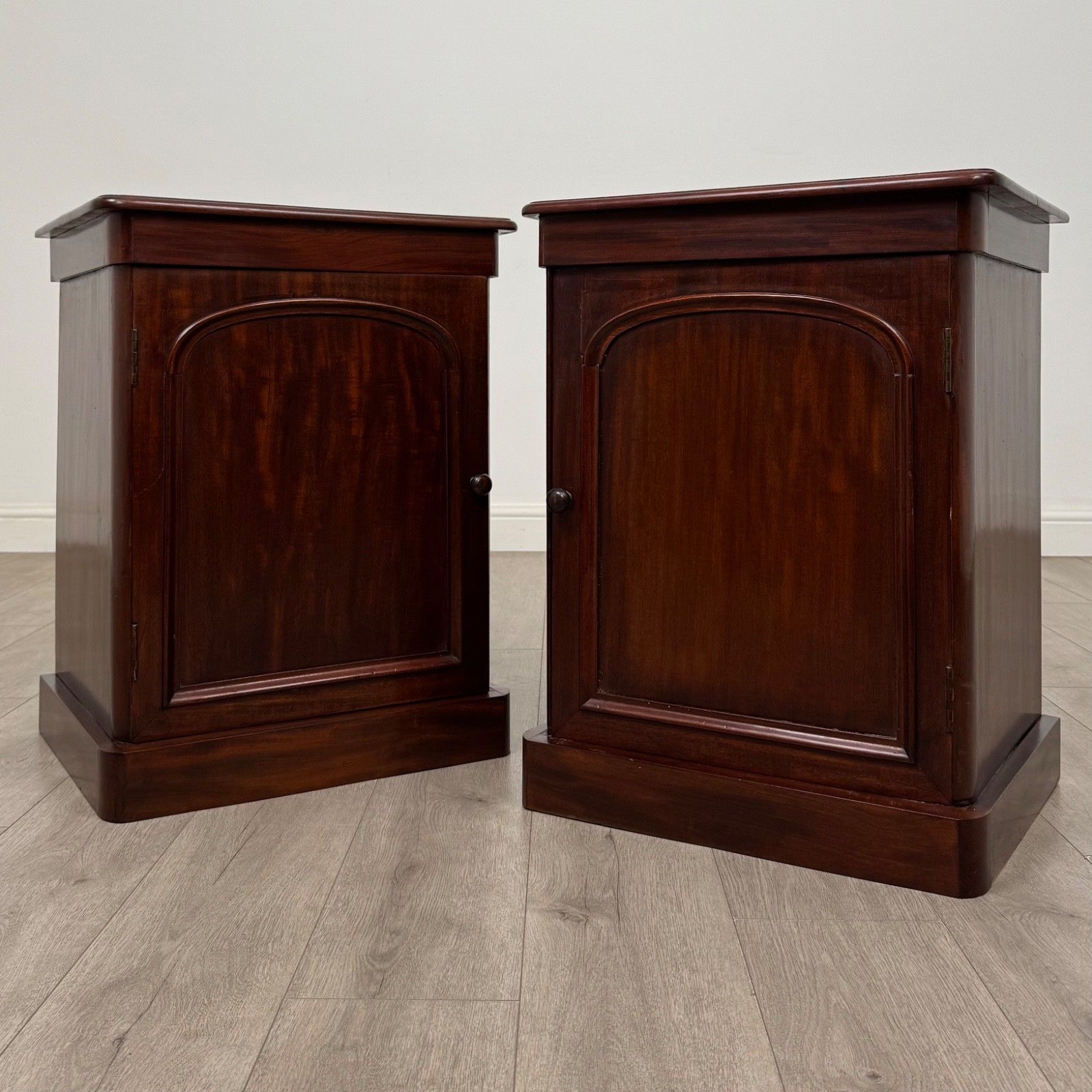 Antique 19th Century Victorian Pair Of Bedside Cabinets ( Af 5892 )