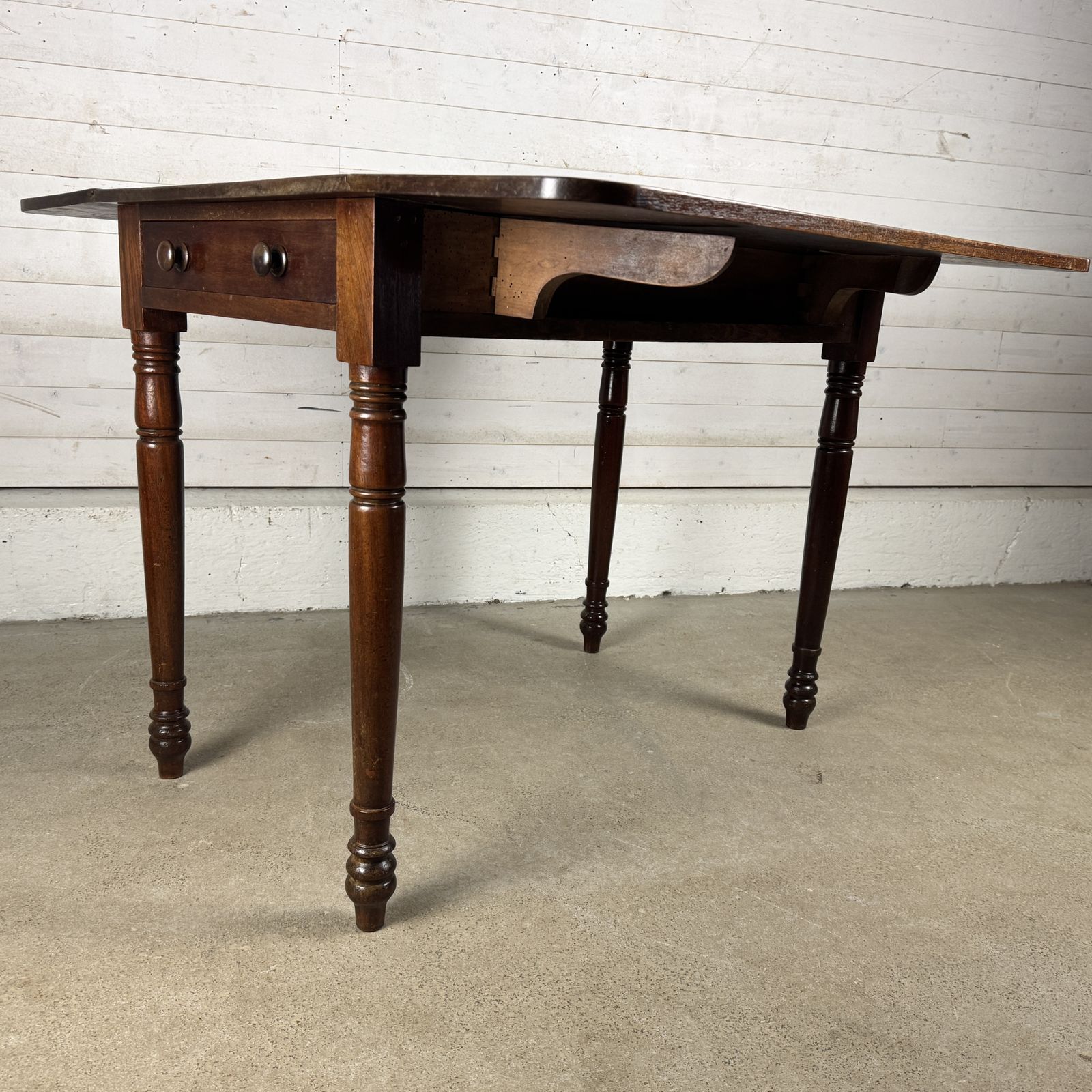 Antique Mahogany Drop Leaf Table With One Drawer photo vinterior