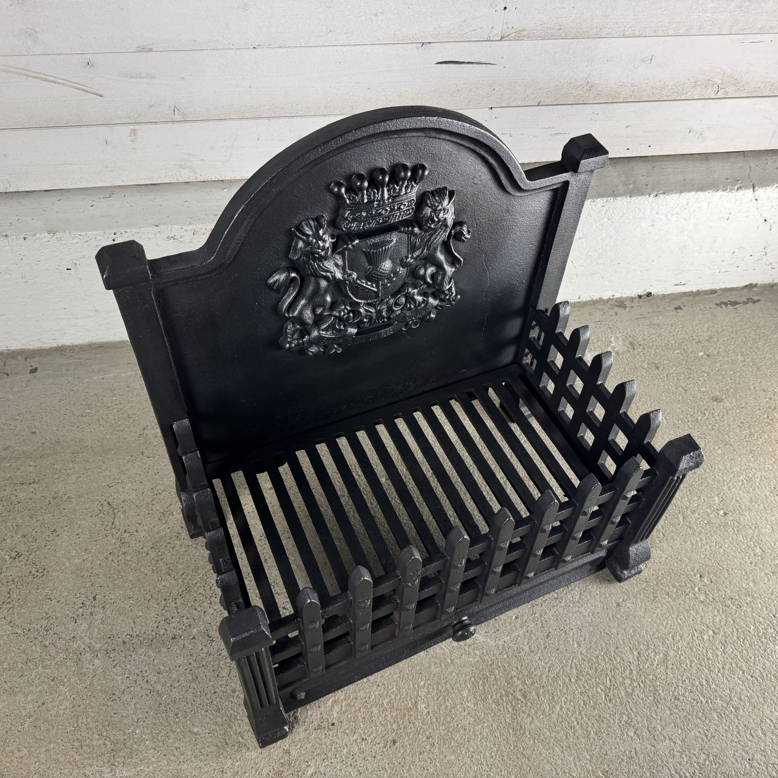 Reclaimed Cast Iron Fire Basket With Back And Ash Pan Cover photo 425.0