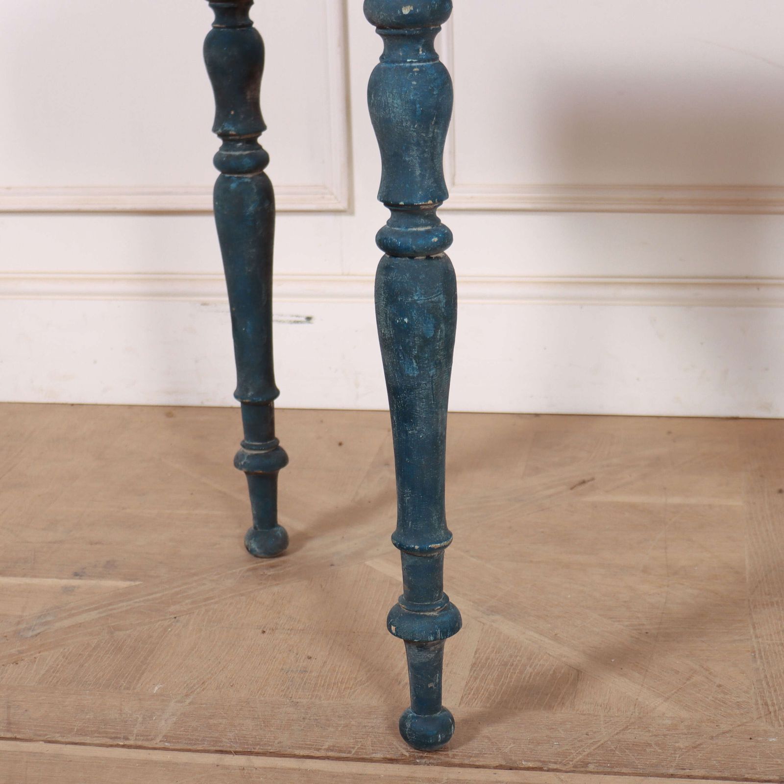 Small English Bow End Console Table photo 1554.0