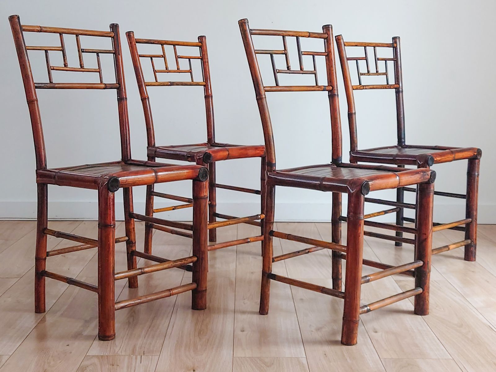 photo furniture Set Of 4 Antique Bamboo Chinoiserie Chairs