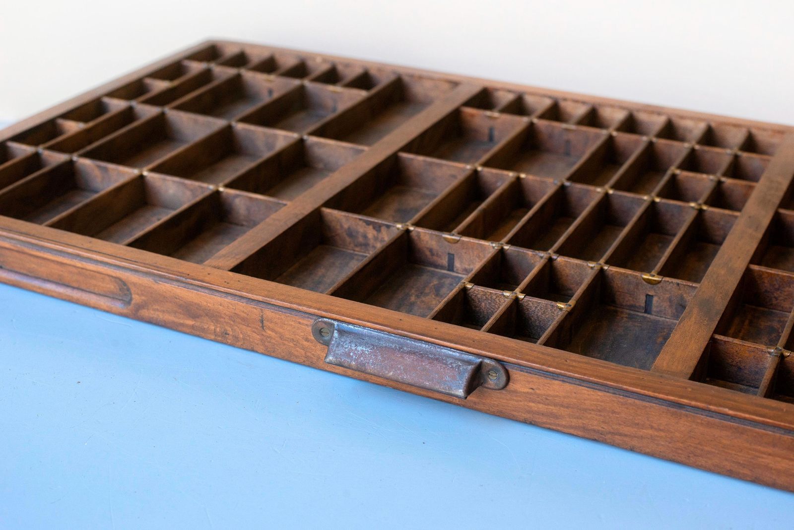Meubels Antieke Houten Letterkastje · Letterpress Schaduwbak · Wanddisplay Voor Miniaturen En Verzamelobjecten photo