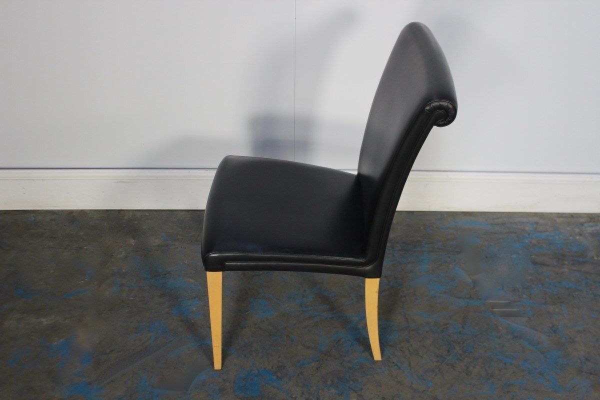 Poltrona Frau Vittoria Dining Chair In Black Pelle Frau Leather photo buy