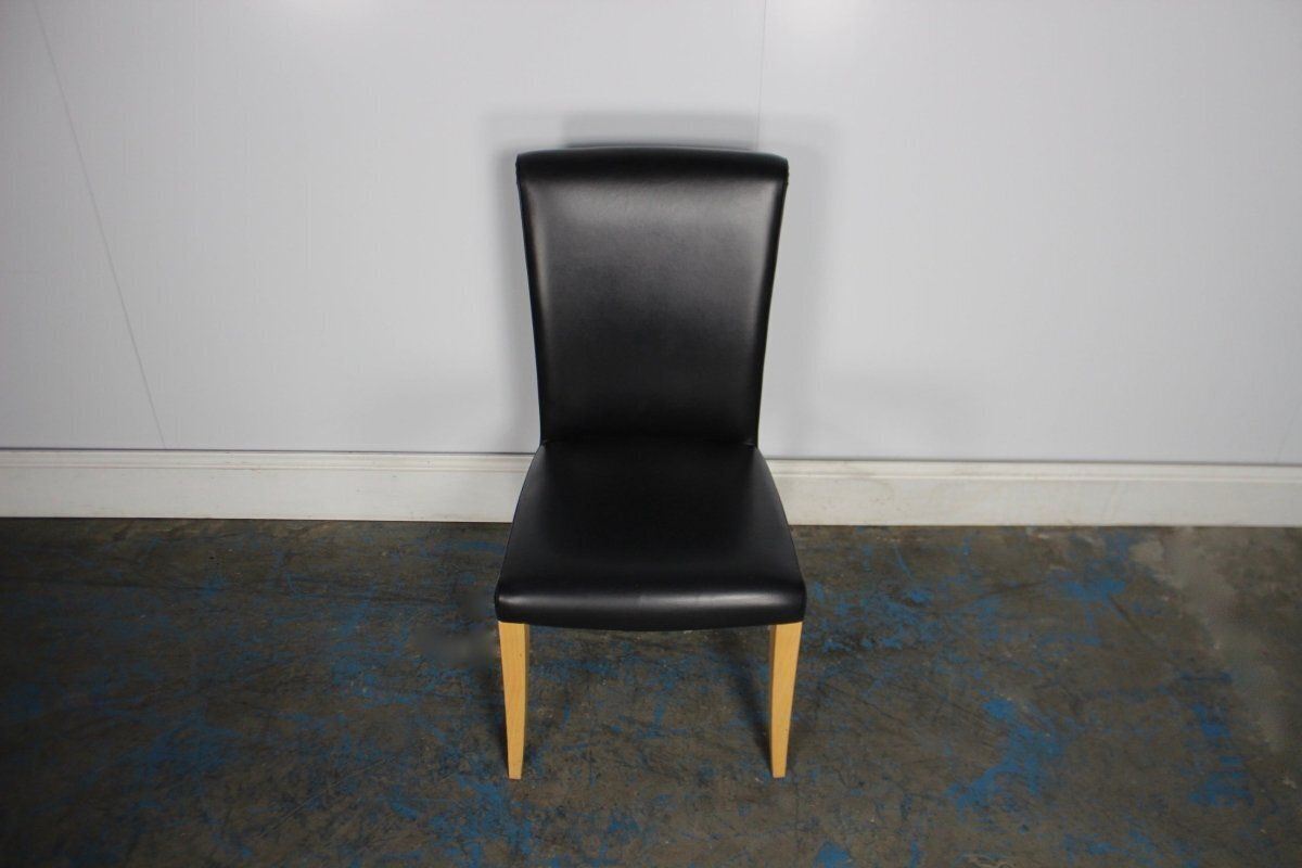 photo vintage Poltrona Frau Vittoria Dining Chair In Black Pelle Frau Leather