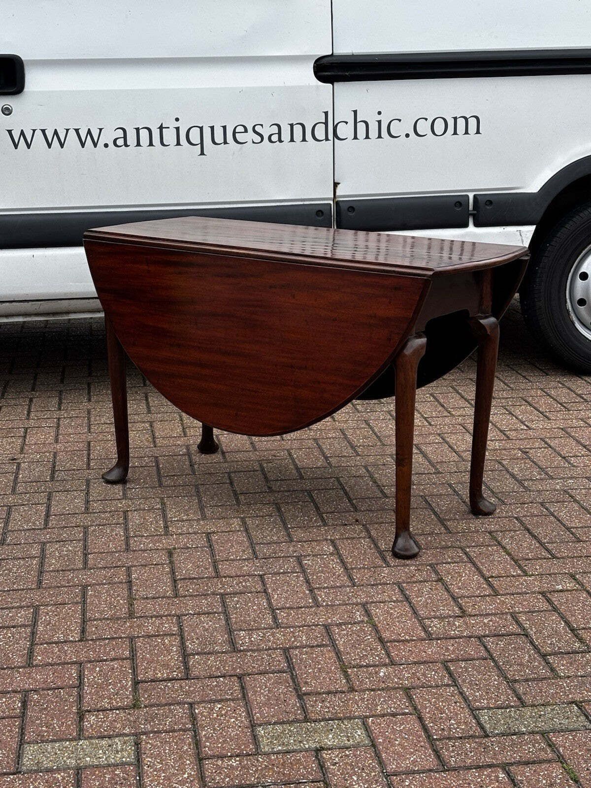 photo furniture Georgian Mahogany Drop Leaf Dining Table.