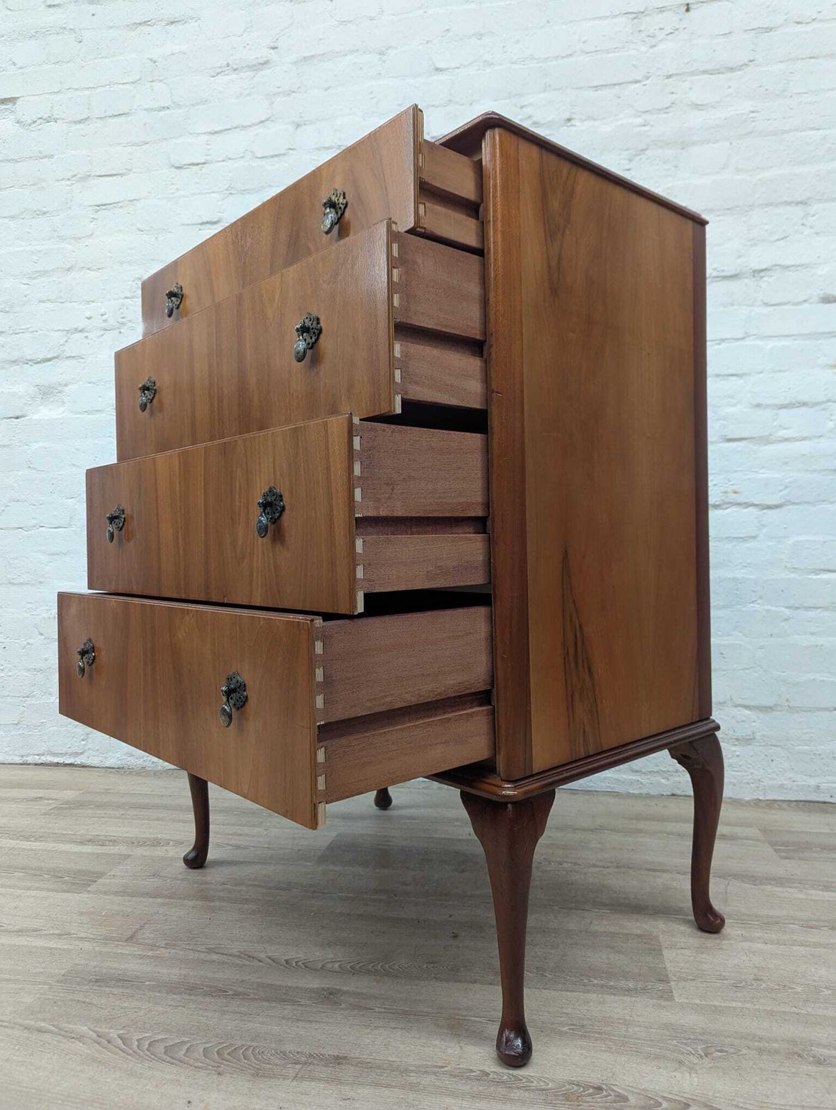 Queen Anne Style Walnut Chest Of 4 Drawers photo Furniture