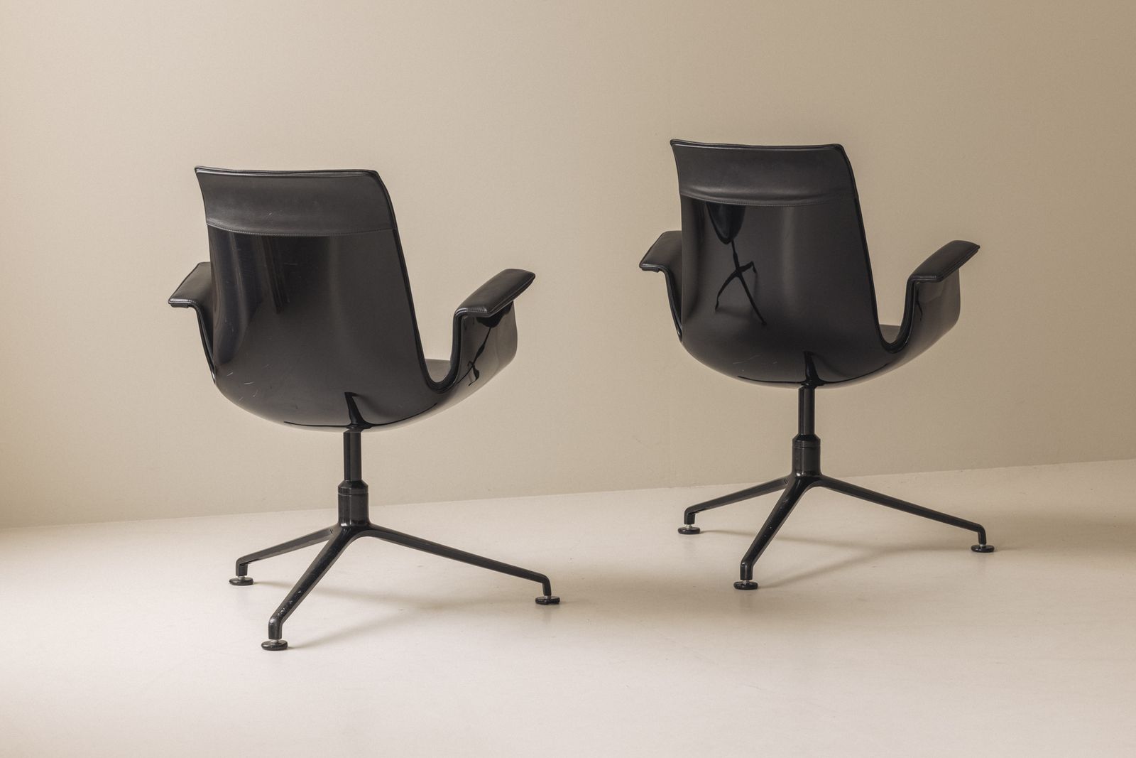 1/6 Bird Low Tulip Chairs By Preben Fabricius & Jorgen Kastholm, 1980s photo vinterior