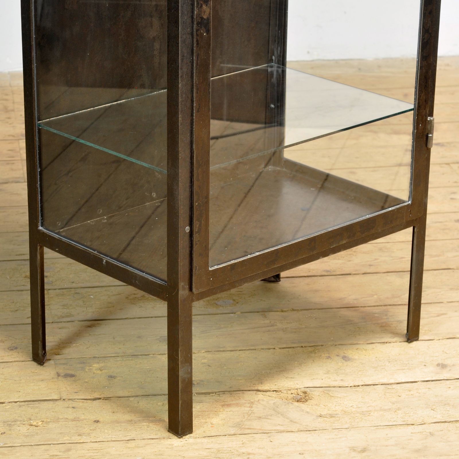 Polished Iron Medicine Cabinet, 1920s photo vinterior