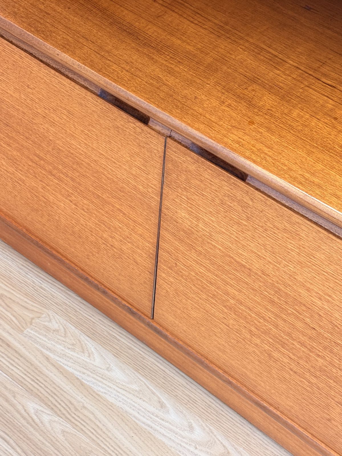 Turnidge Of London, Mid Century Modern Danish Design Teak Wall Unit photo vintage