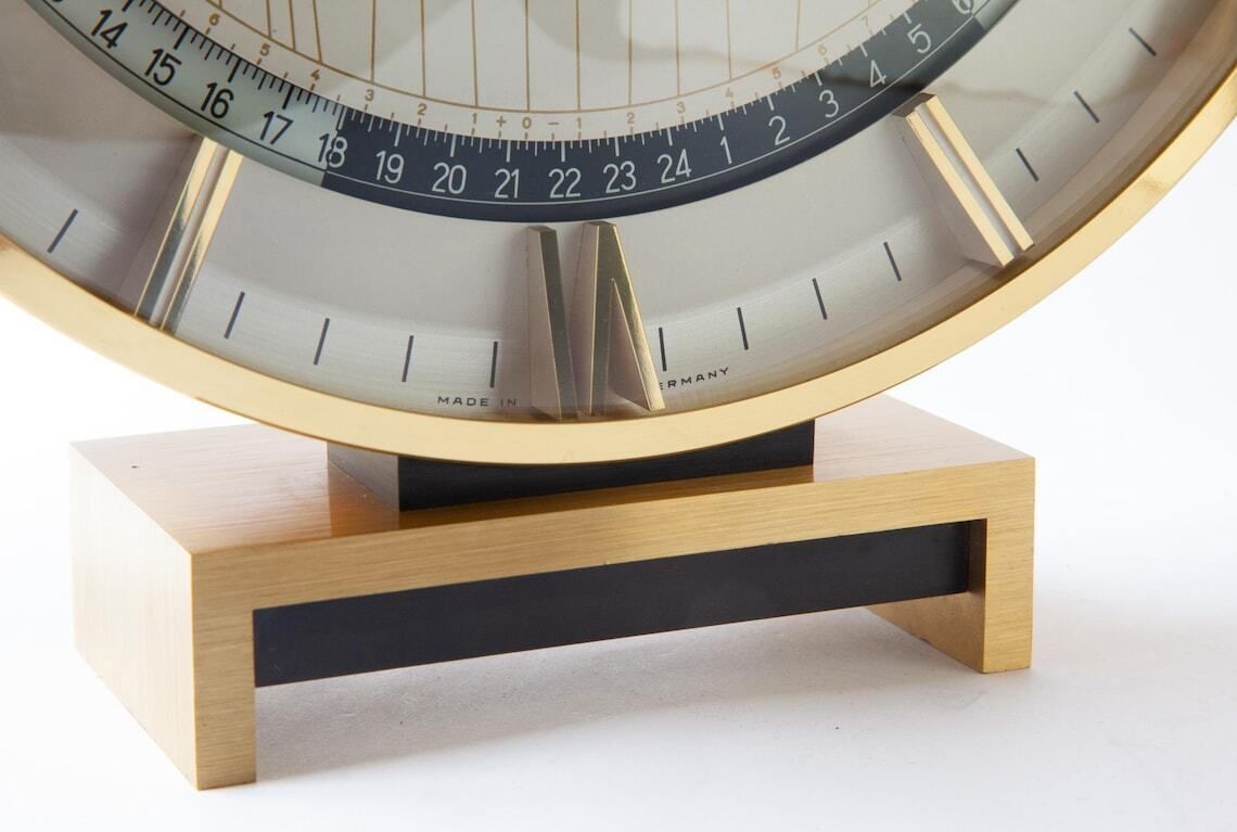 photo furniture XL Kienzle World Time Clock Duitsland Bureau Tafel Mid-Century Bauhaus Art Deco Stijl Modern MCM Heinrich Möller Kantoor