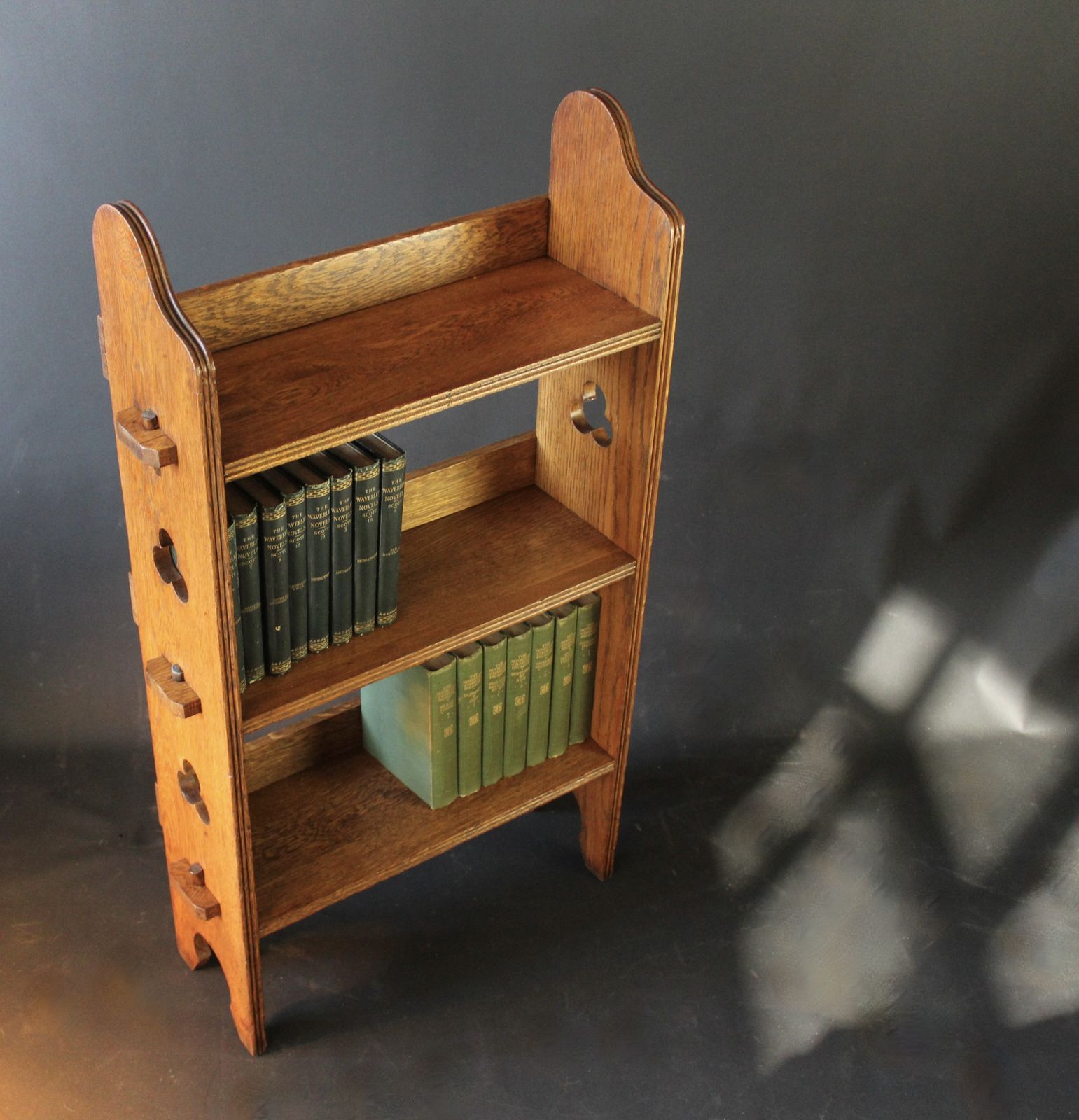 Liberty Sedley Arts And Crafts Bookshelf photo vinterior