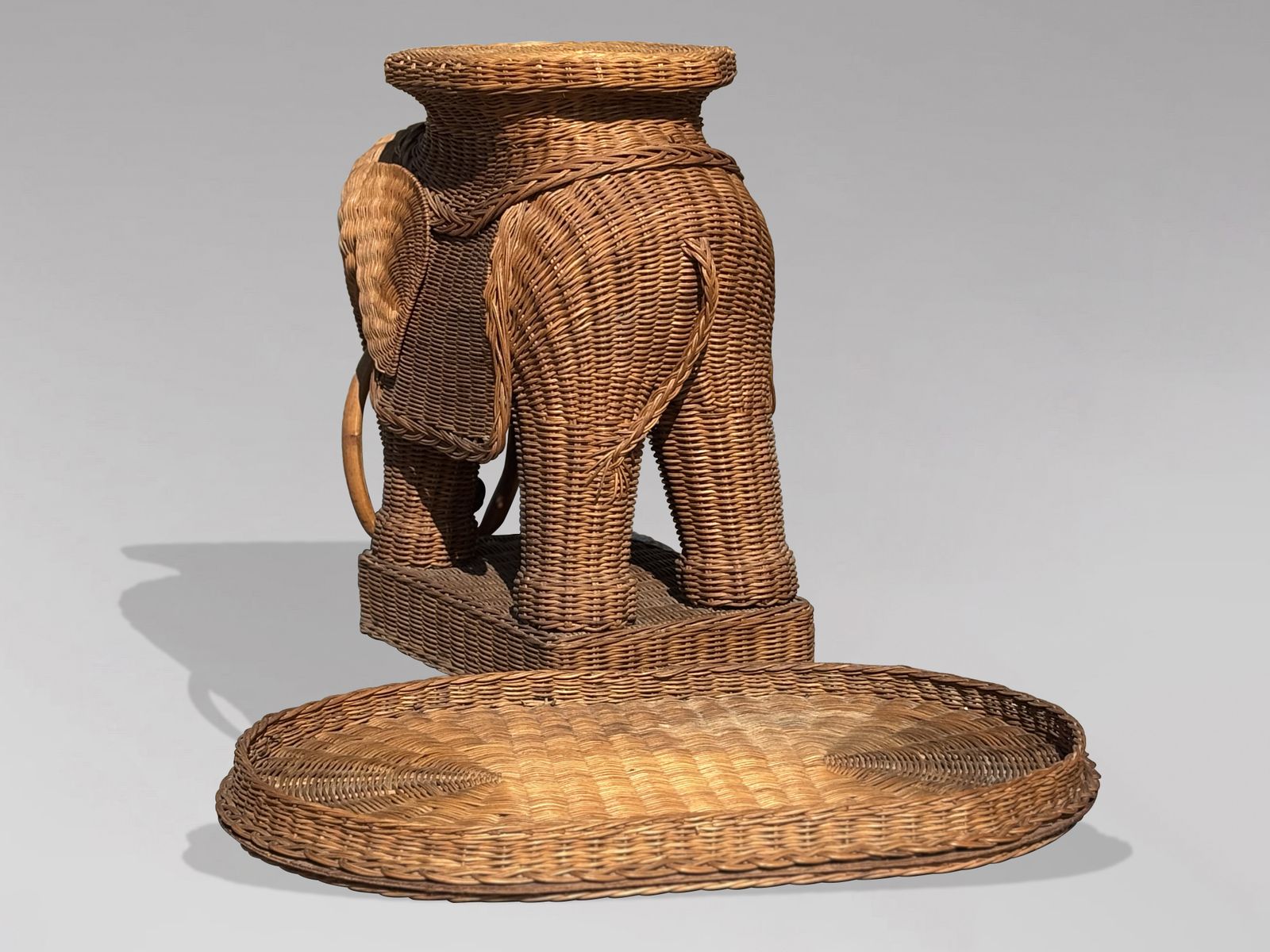 1970s Italian Hand Woven Wicker Elephant Shaped Side Table photo Furniture