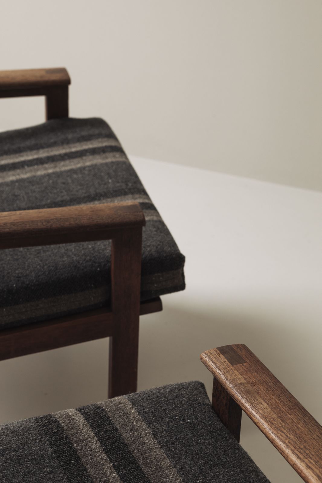 Set van twee fauteuils ontworpen door Illum Wikkelsø voor N. Eilersen, Denemarken 1959. photo buy
