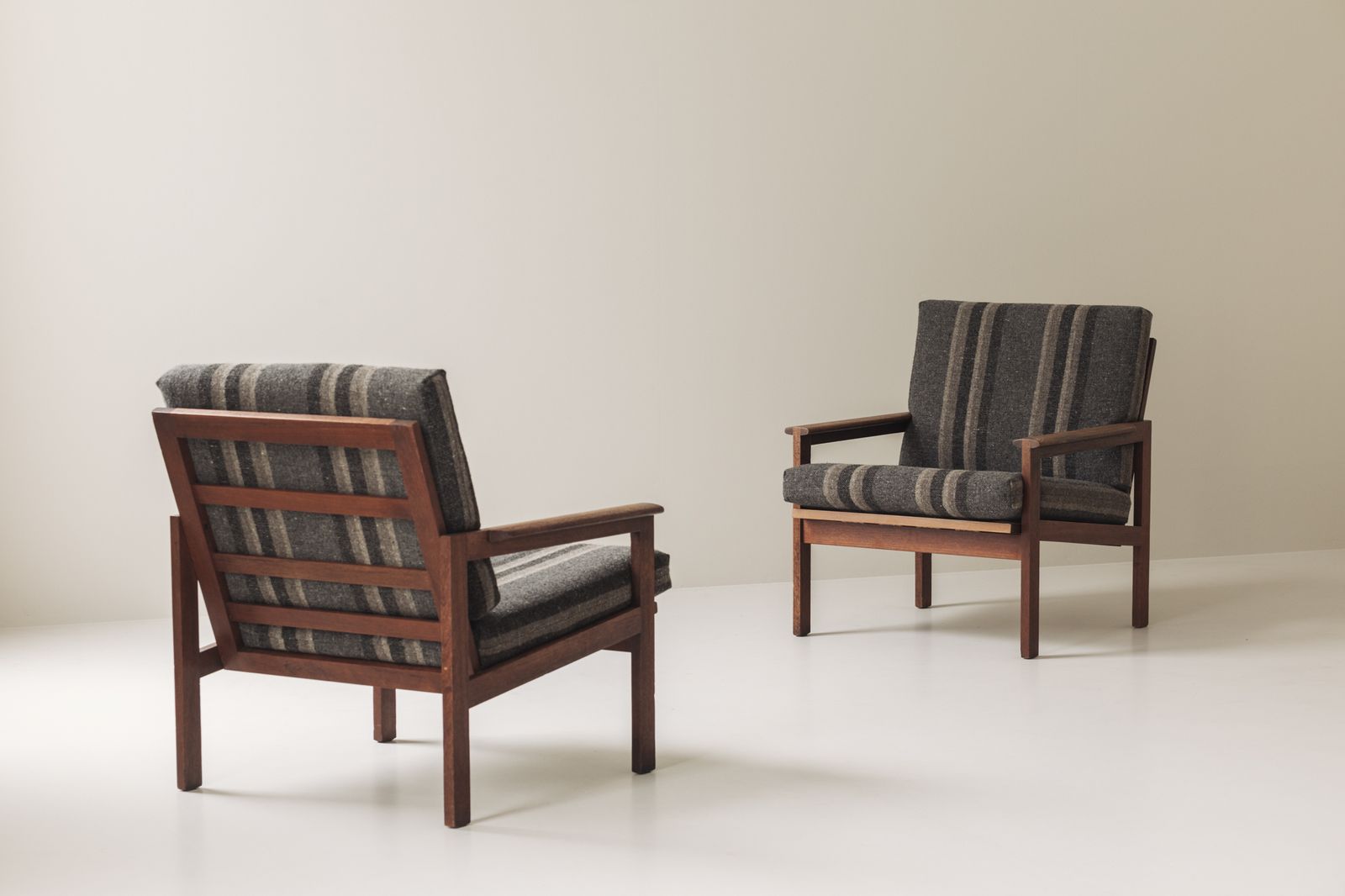 photo vinterior Set van twee fauteuils ontworpen door Illum Wikkelsø voor N. Eilersen, Denemarken 1959.