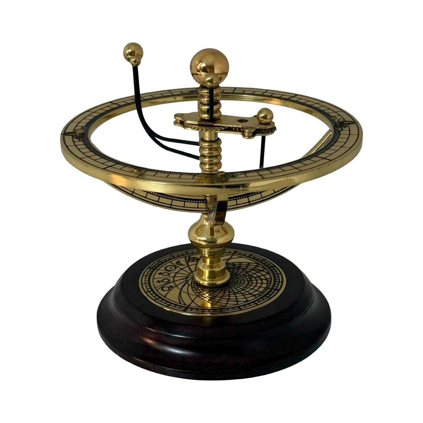 Franklin Mint   Orrery   Verguld Messing op Houten Voet   1987