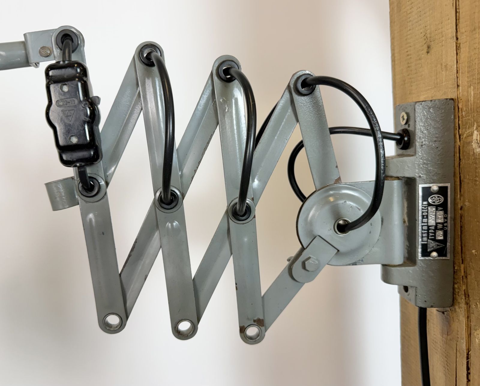 Grey Industrial Gooseneck Scissor Wall Lamp From Elektroinstala, 1960s photo vinterior