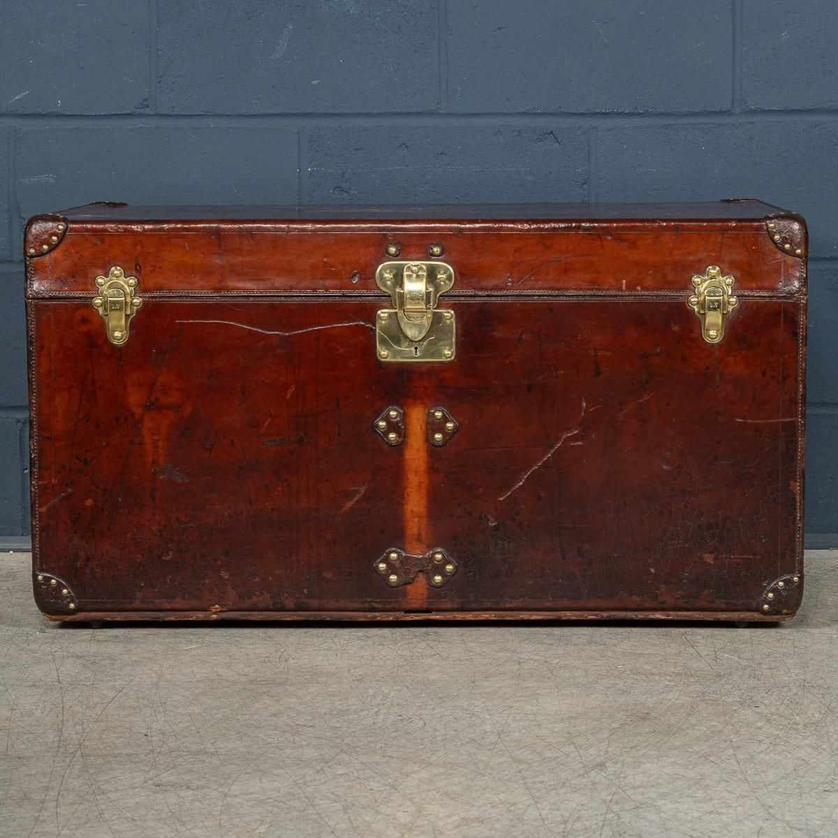 Antique 20th Cent Louis Vuitton Courier Trunk In Natural Cow Hide, France C.1900 photo for sale