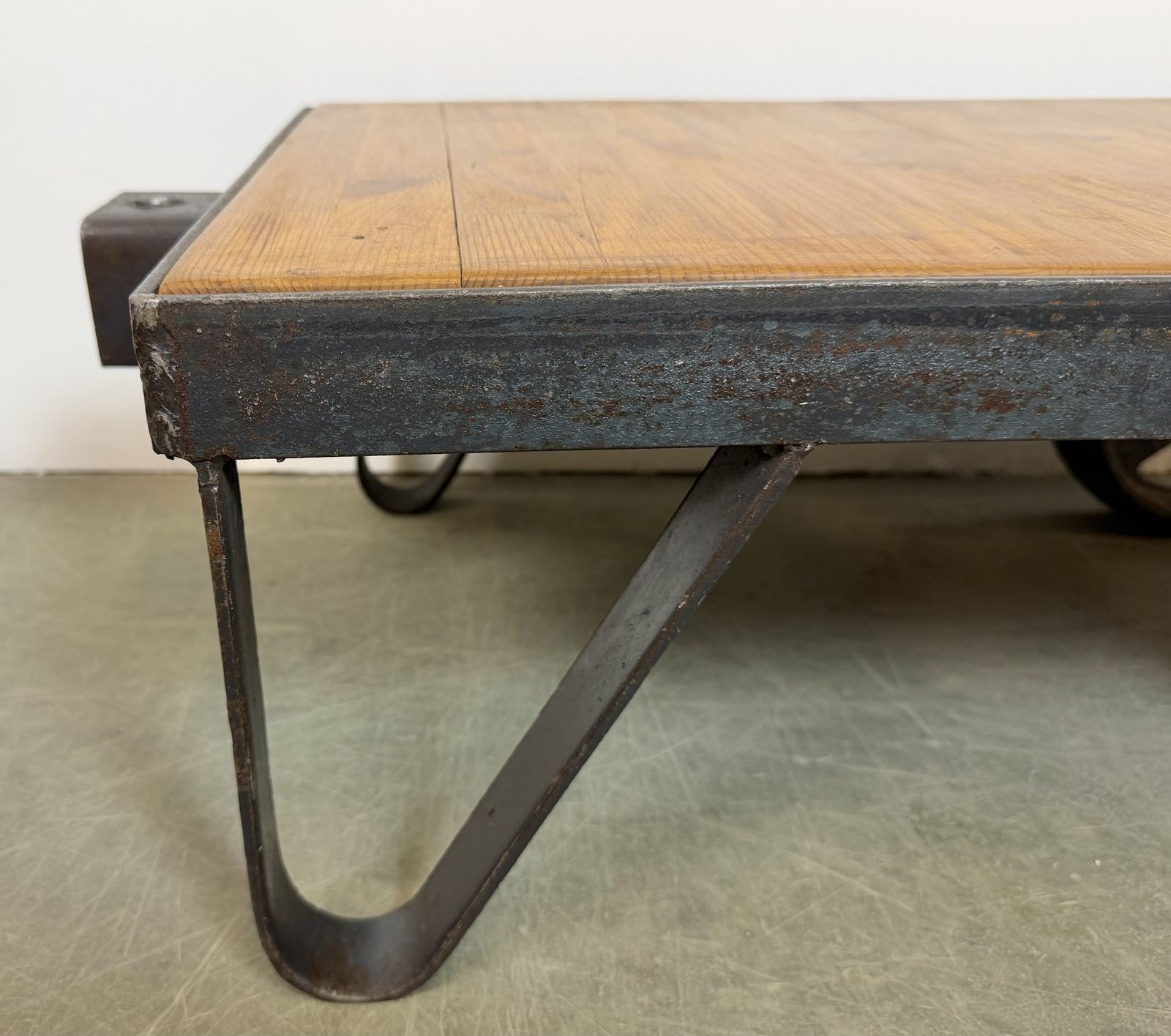 photo furniture Black Industrial Coffee Table Cart, 1960s