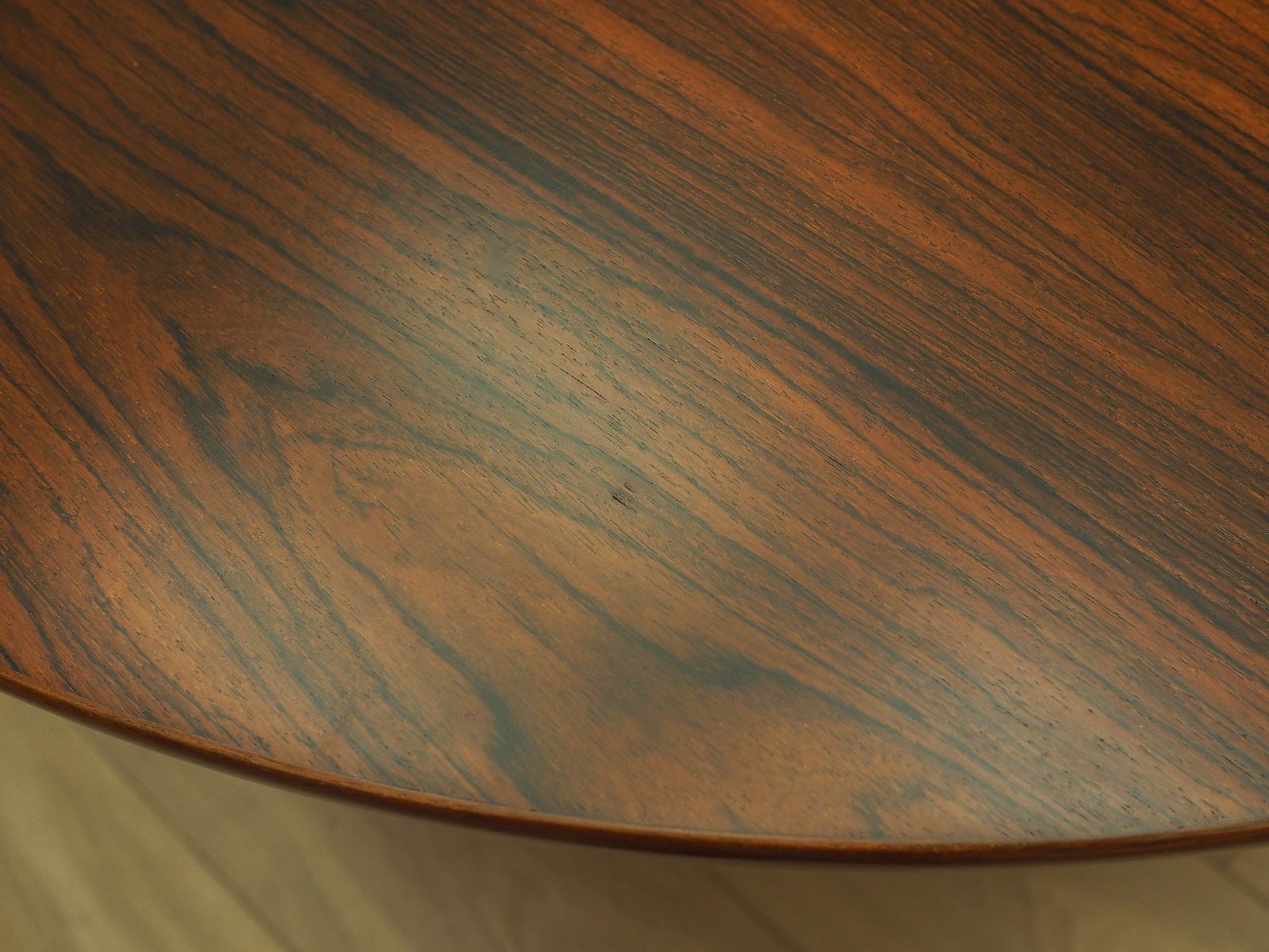 Ronde salontafel met palissanderfineer, Deens design, jaren 1970, gemaakt in Denemarken photo buy