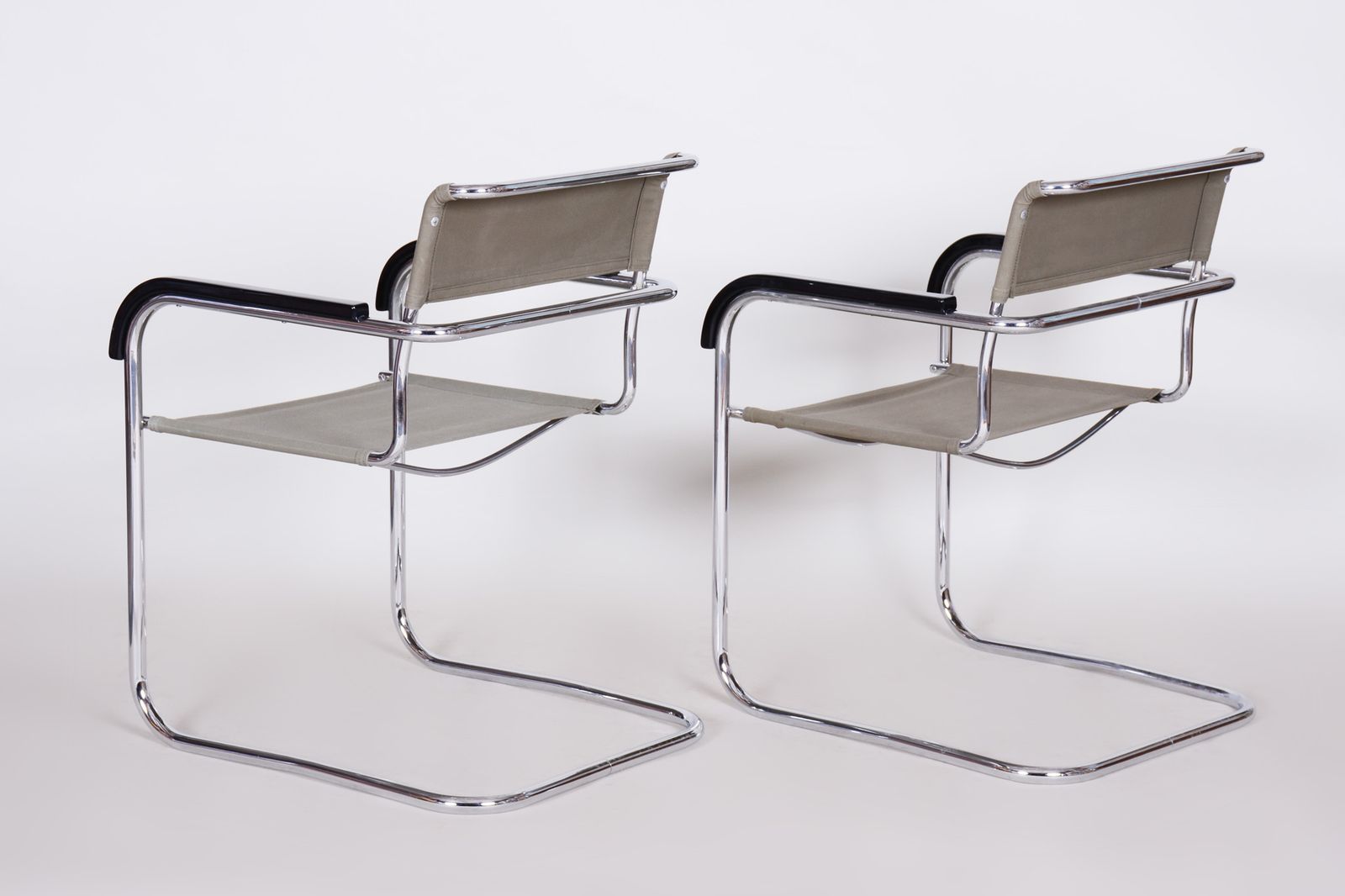 photo furniture Pair Of Czech Bauhaus Armchairs, Marcel Breuer And Thonet, Chrome, Fabric, 1930s