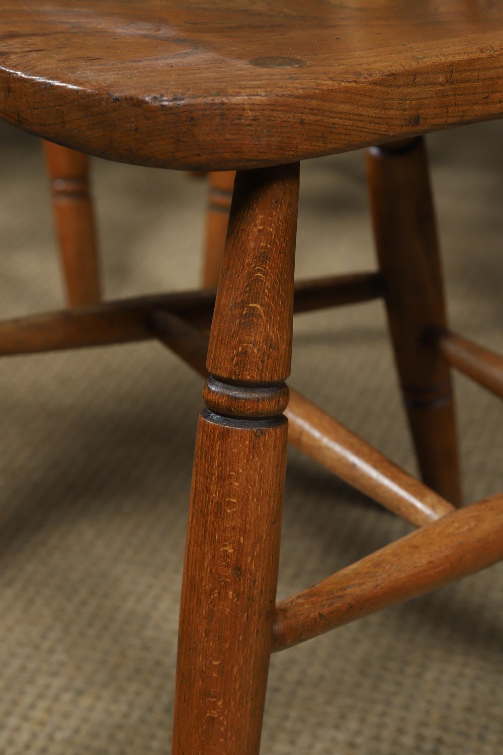 photo vinterior Set Of Twelve Ash & Elm Windsor Hoop & Stick Back Kitchen Chairs (Circa 1910)