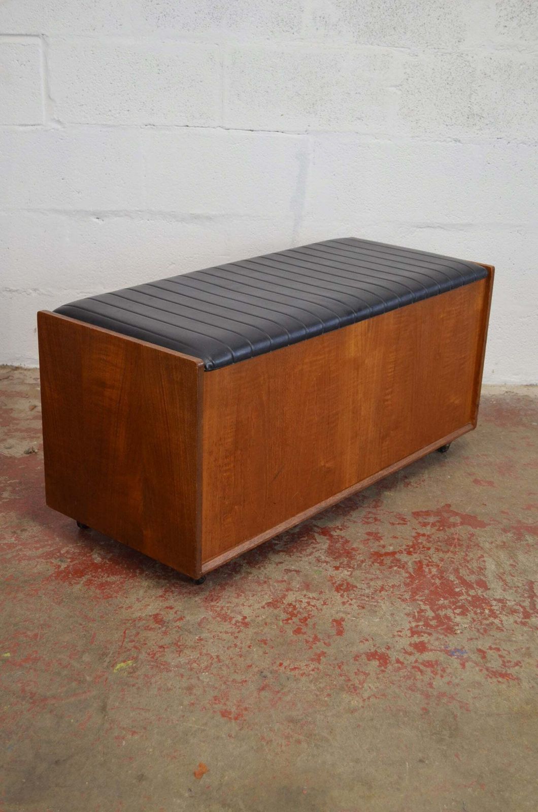 A Mid Century Teak Ottoman / Blanket Box photo 180.0