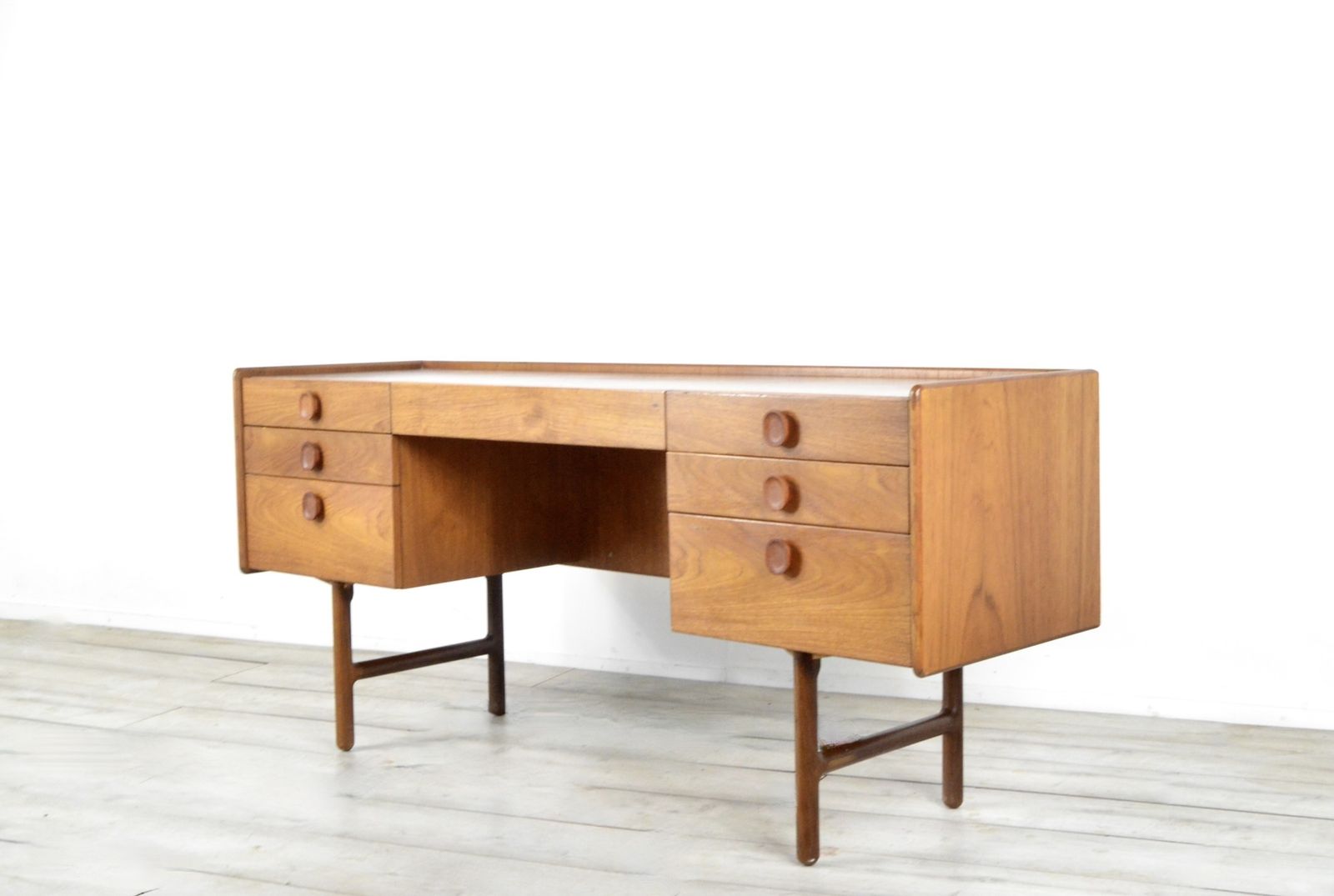 Midcentury Meredew Desk / Console Table In Stunning Teak. Vintage Modern / Retro / Danish / Scandinavian Style.