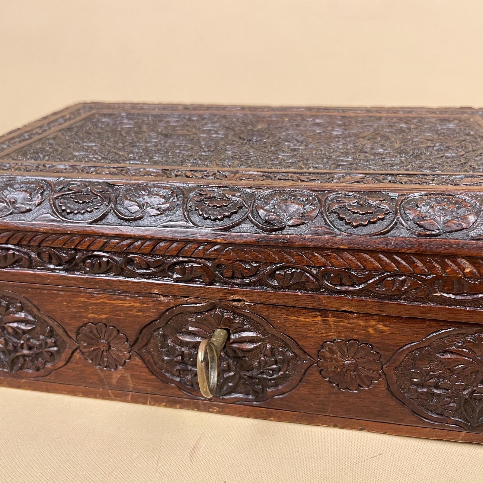 Hand Carved Wooden Box Floral Patterned Design Vintage Storage Trinket Jewellery Decorative Carved Keepsake Box Antique Rectangle Wood Key photo Home Decor