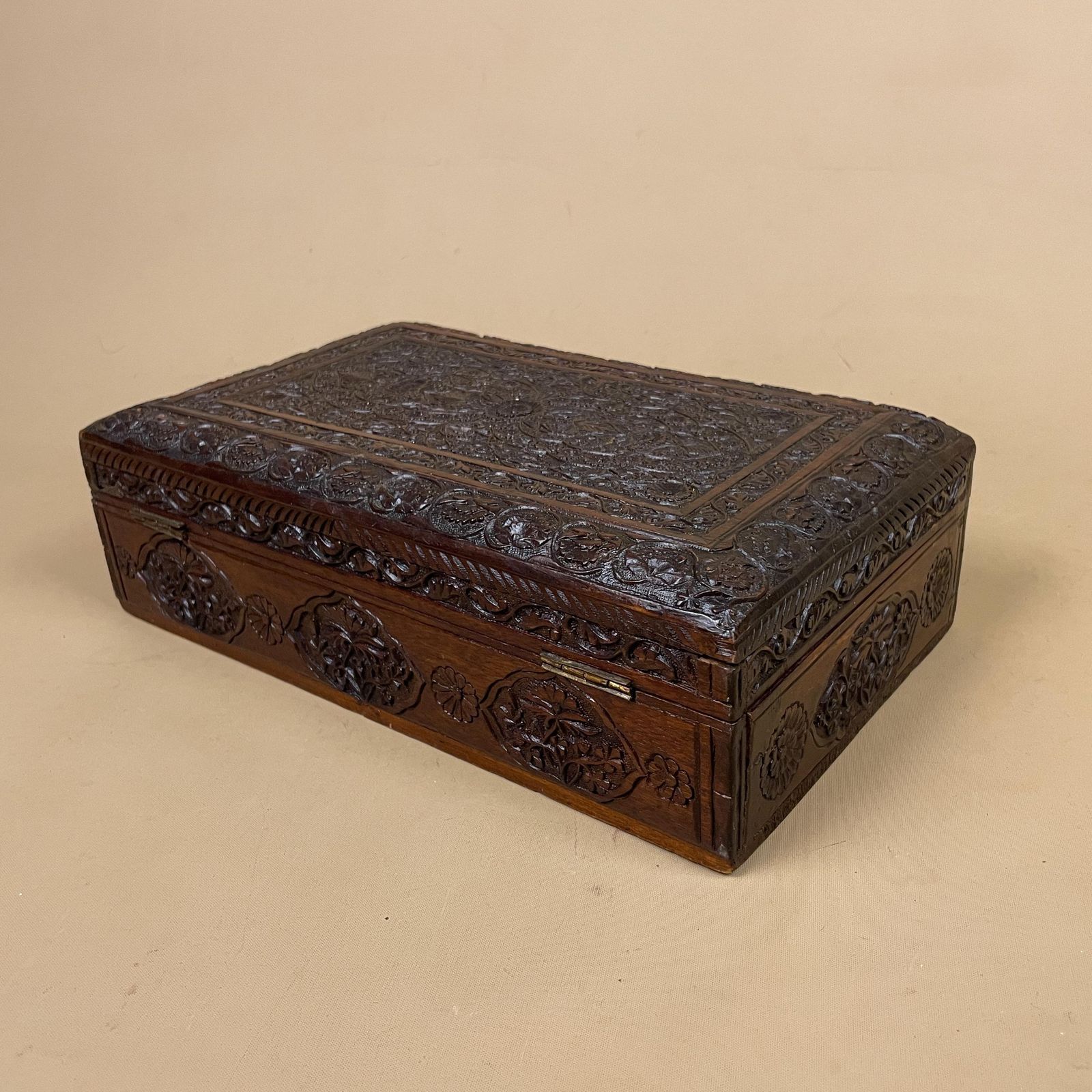 Home Decor Hand Carved Wooden Box Floral Patterned Design Vintage Storage Trinket Jewellery Decorative Carved Keepsake Box Antique Rectangle Wood Key photo