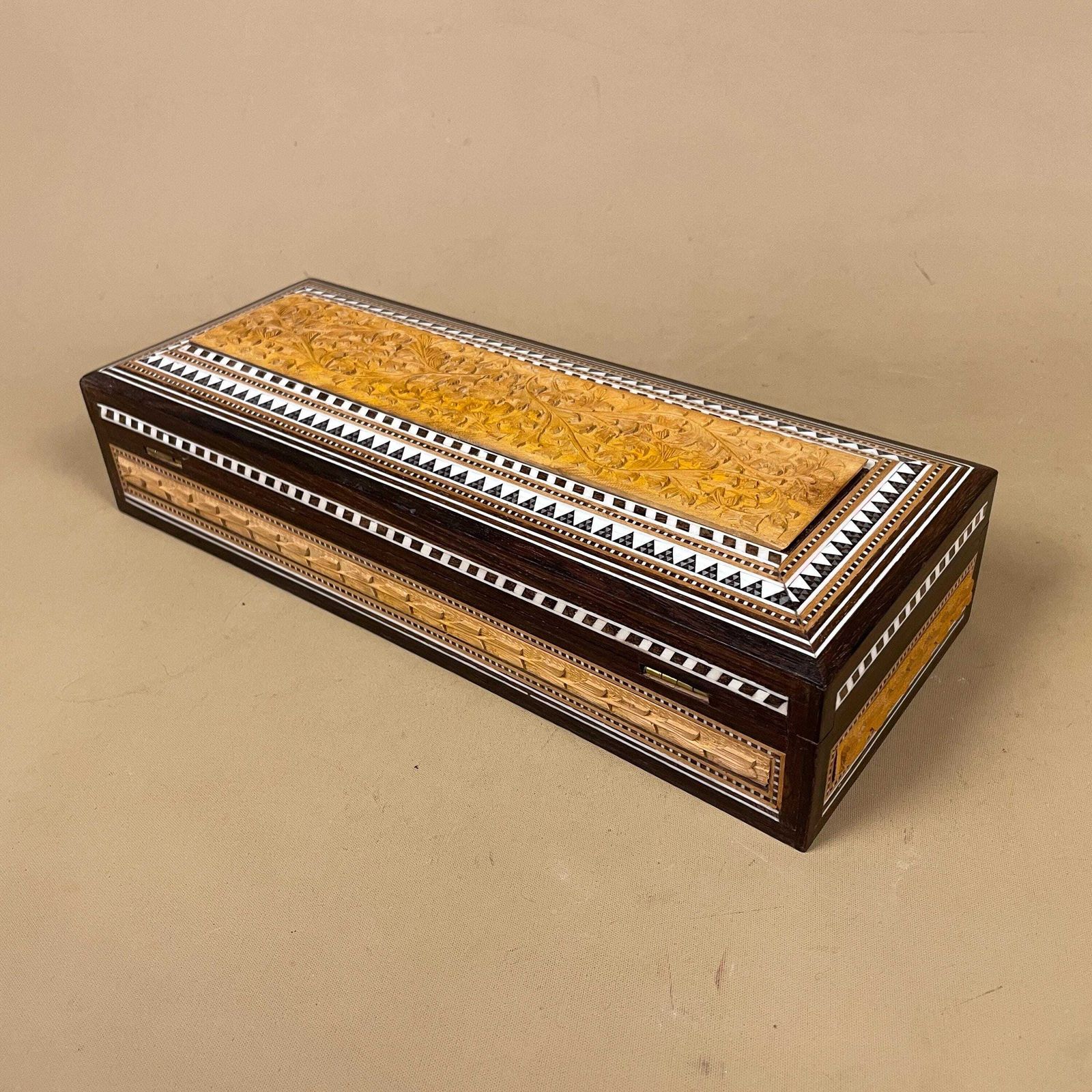 Hand Carved Wooden Box Floral Patterned Design Vintage Storage Trinket Jewellery Decorative Carved Keepsake Box Antique Rectangle Wood Key photo vintage