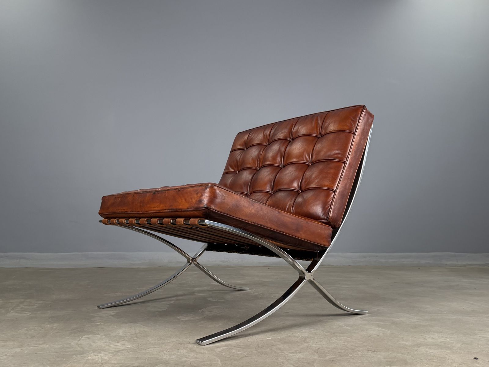 Barcelona Chair Leather Lounge Brown Tan Accent Chair Bauhaus Statement Armchair photo furniture