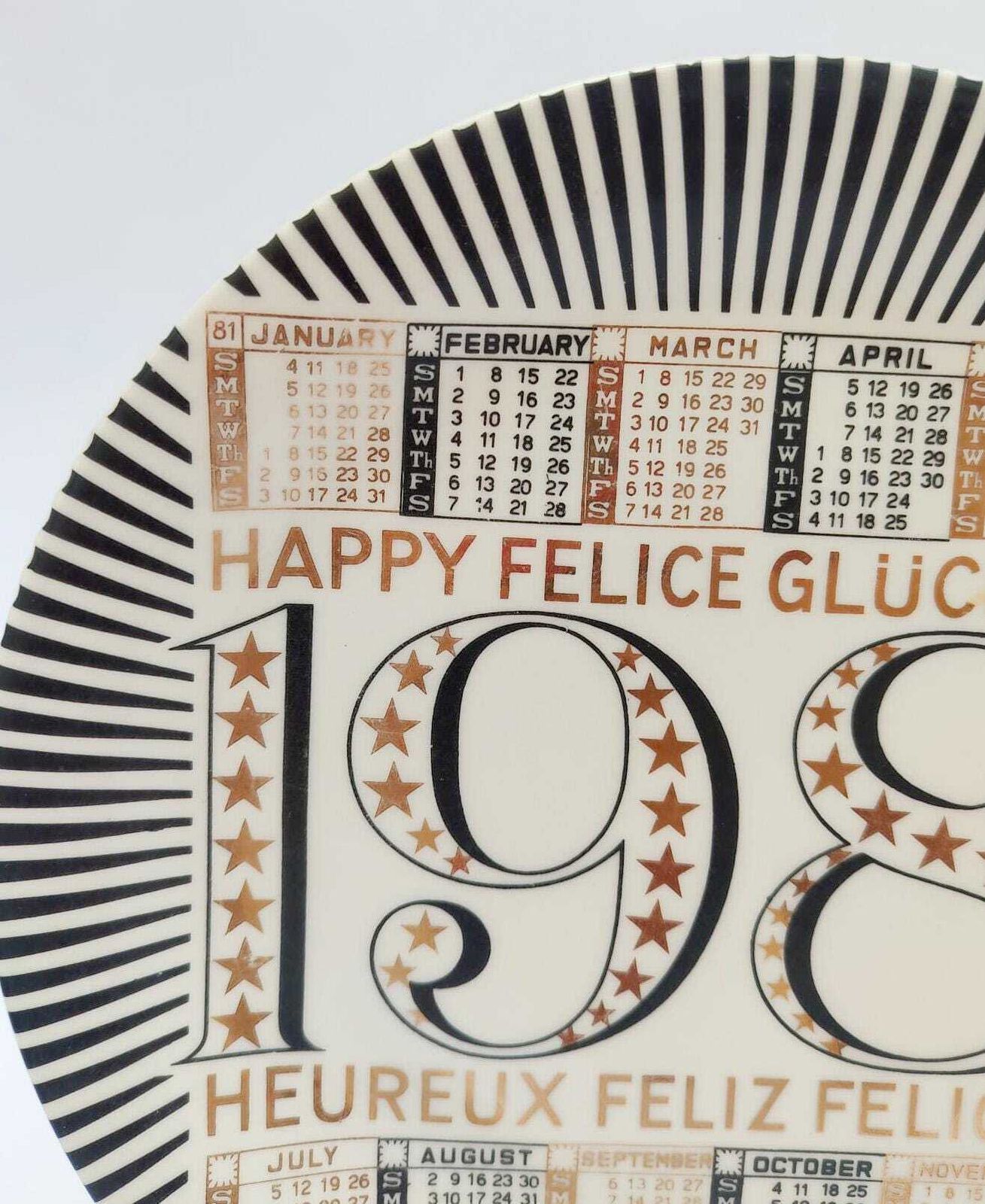 Piero Fornasetti Milano 1981 Vintage Zwart-Gouden Keramisch Kalenderbord photo Woonaccessoires