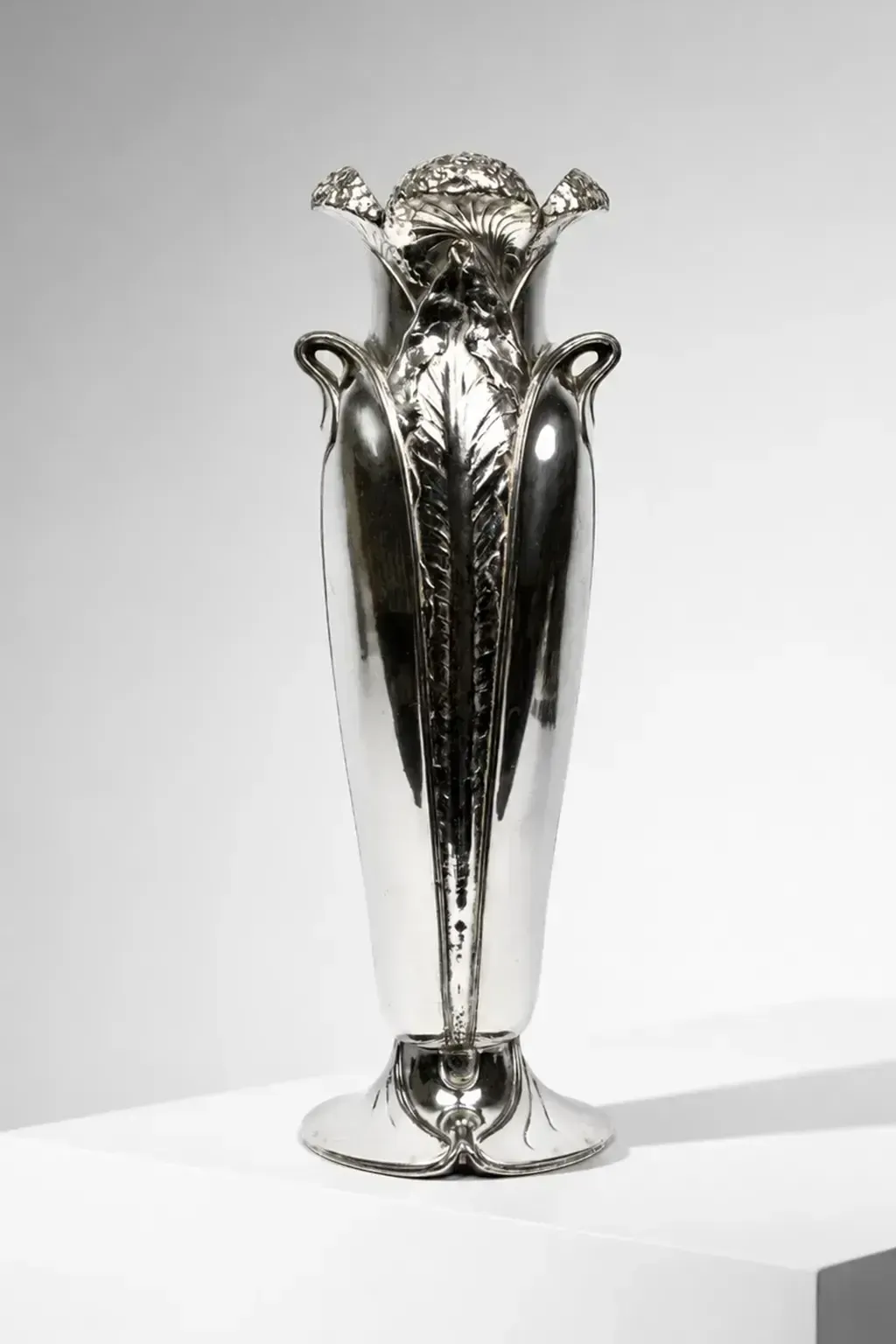 Silver Plated Metal Umbelle Vase — Art Nouveau Gallia Collection, Christofle, 1904