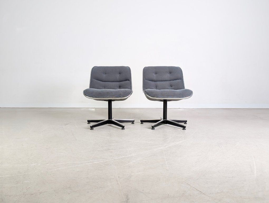 Set Van 2 Charles Pollock Executive Chair – Knoll International photo for sale