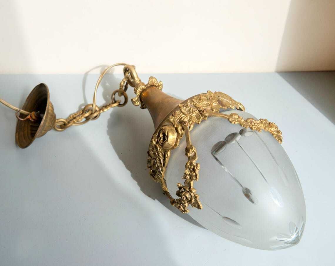 443.0 Antieke Franse Art Nouveau Hanglamp  Matglazen Hanglamp  Sierlijk Messing Plafondlicht  Bloemen Kroonluchter photo