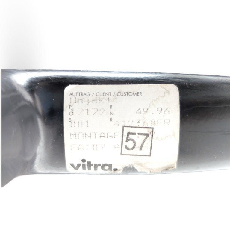 photo for sale 2 fauteuils de bureau Vitra EA 107 Charles Ray Eames, Hopsak gris